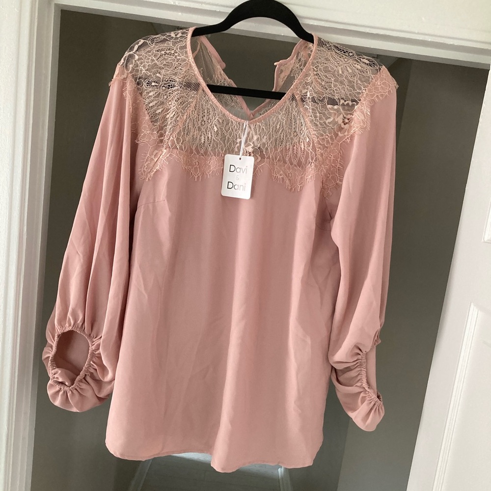 Blouse blush flowy